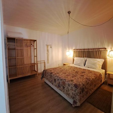 Casa Hurtere Орта Екстериор снимка
